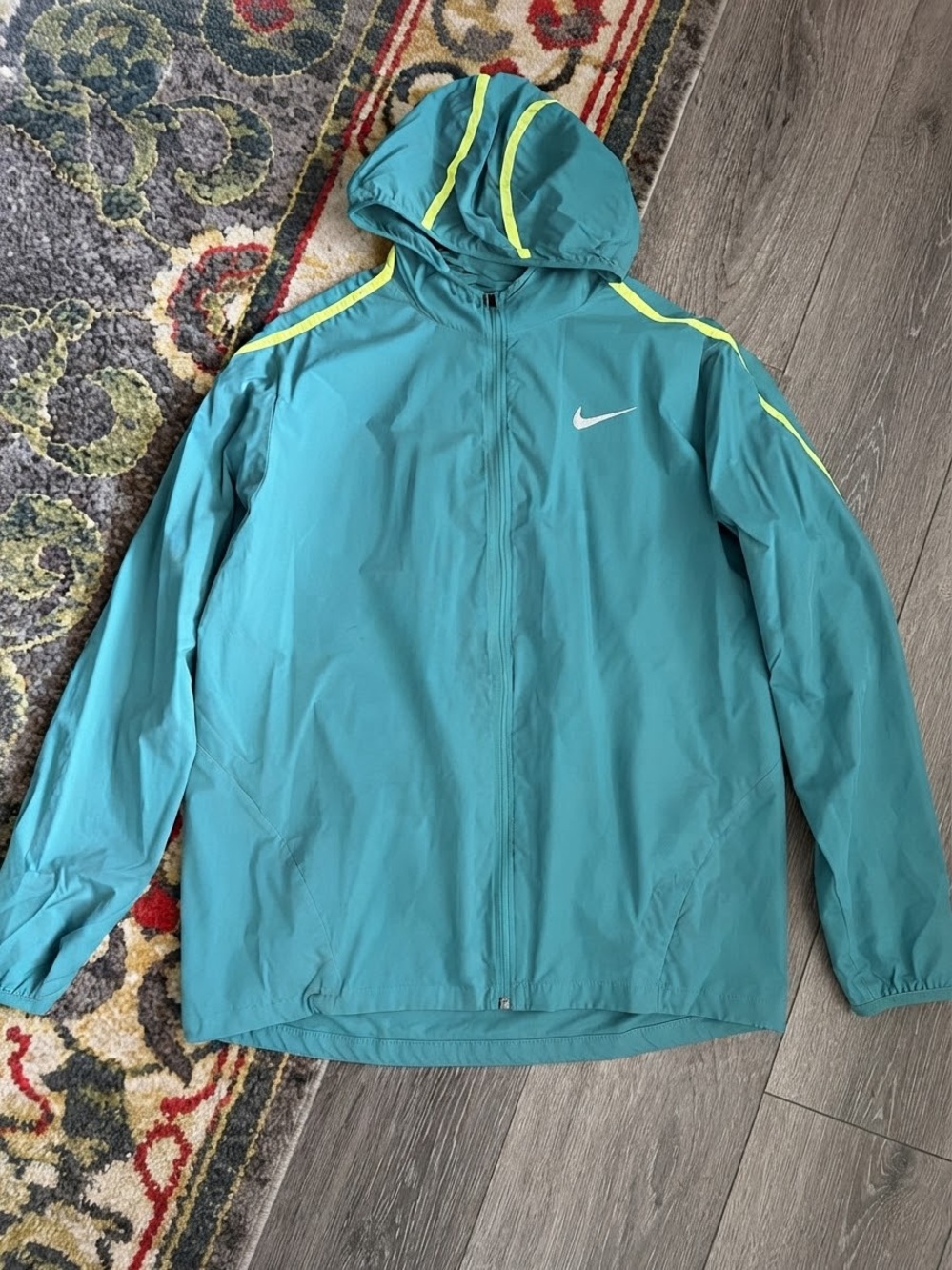 Men’s Nike Windrunner Jacket XL